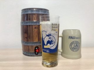 Ein Fass, Ein Krug und ein Bierglas