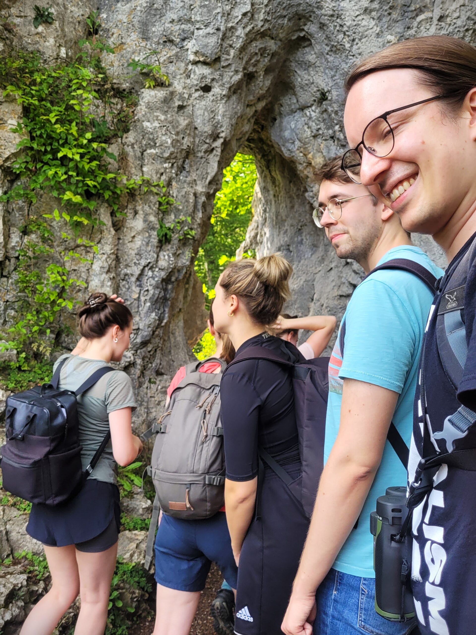 BVT Mitarbeitende bei der Wanderung beim Retreat